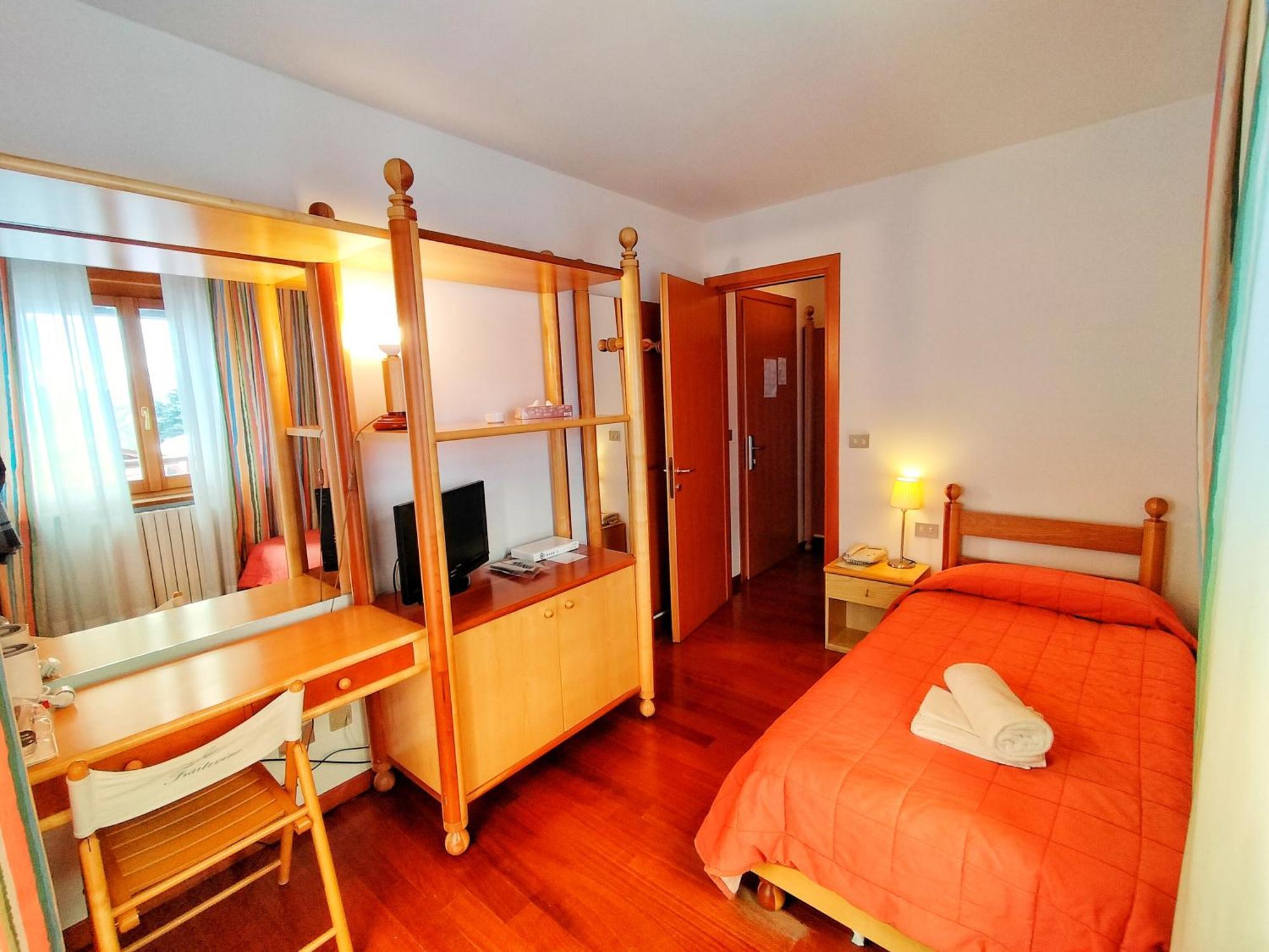 Il Fraitevino Hotel Bed & Breakfast Сестриере Экстерьер фото
